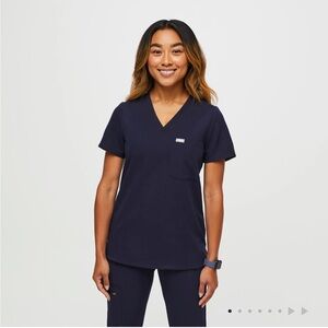 Figs Catarina One Pocket Scrub Top Navy Blue Size XXS